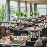 D - Hotel 5*