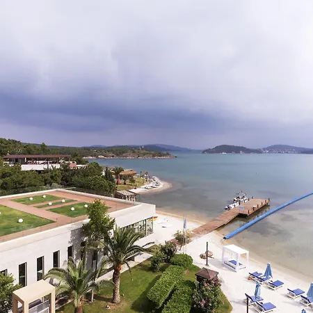 D - Hotell 5*